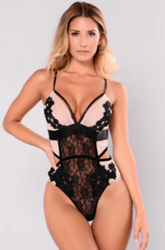 “Lady Dijour” lace bodysuit